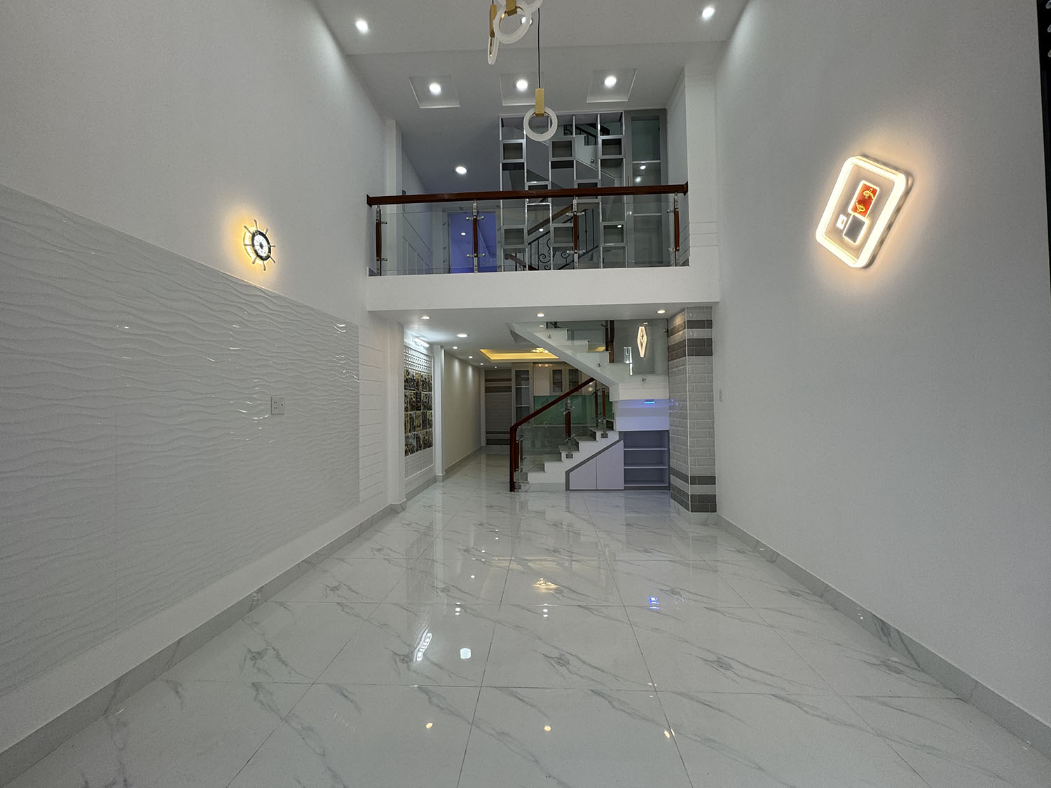 Nhà phố 3 lầu (4mx12,5m=50m2) 5 phòng ngủ hẻm ôtô 7 chỗ khu đồng bộ Nguyễn Thượng Hiền, Bình Thạnh